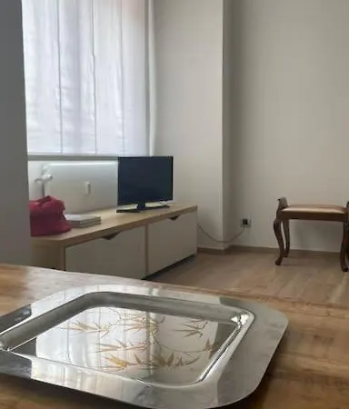 My Place In קומו